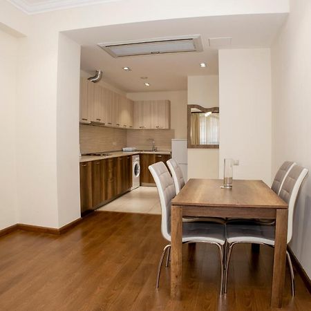 D&H Group Apartment Yerevan Exterior photo
