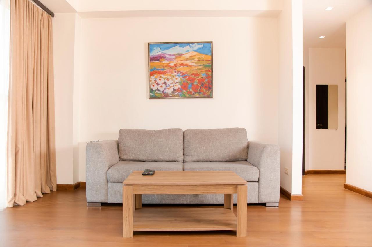 D&H Group Apartment Yerevan Exterior photo