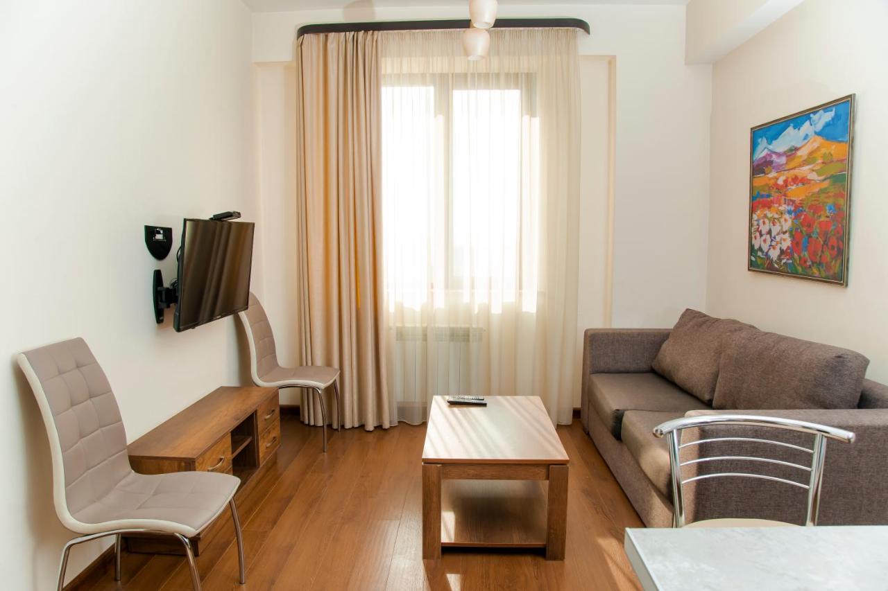 D&H Group Apartment Yerevan Exterior photo