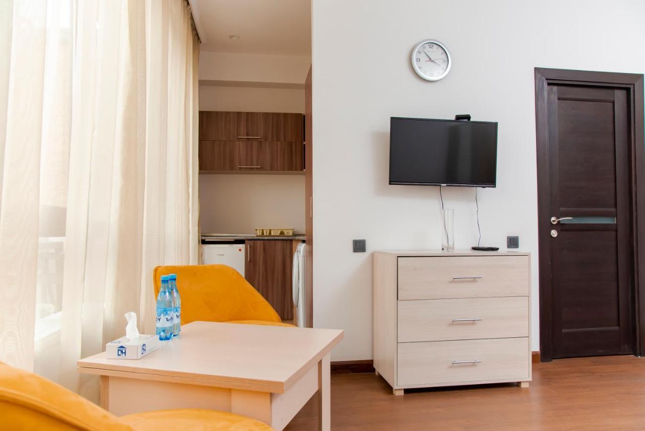 D&H Group Apartment Yerevan Exterior photo