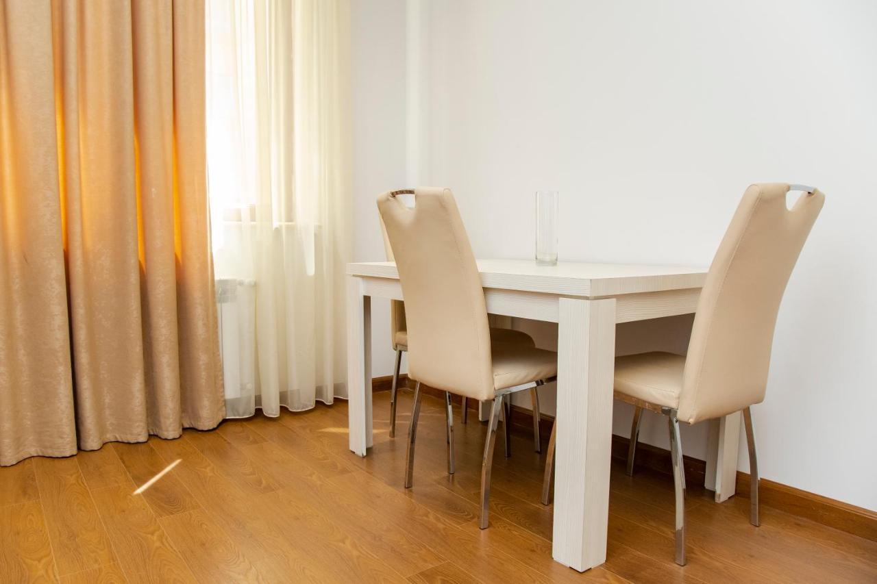 D&H Group Apartment Yerevan Exterior photo